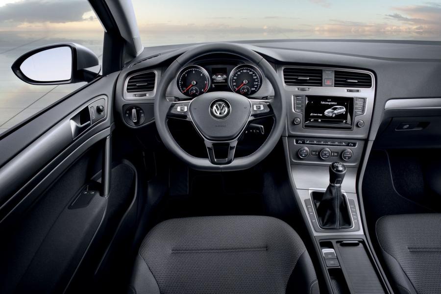  Volkswagen Golf BlueMotion Concept 2012 года  (фото 3 из 5)
